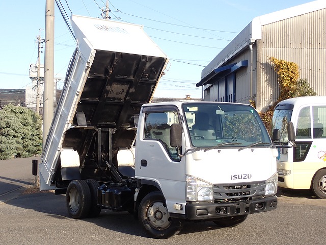 ISUZU Elf Truck