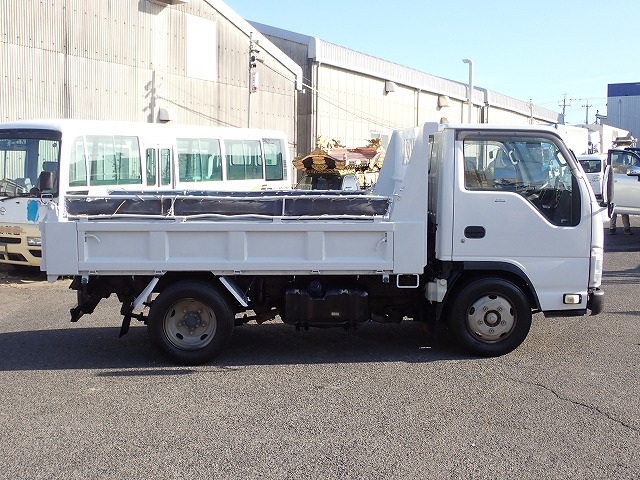 ISUZU Elf Truck