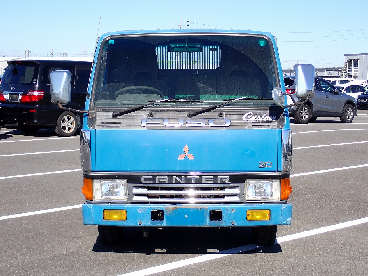 MITSUBISHI Canter