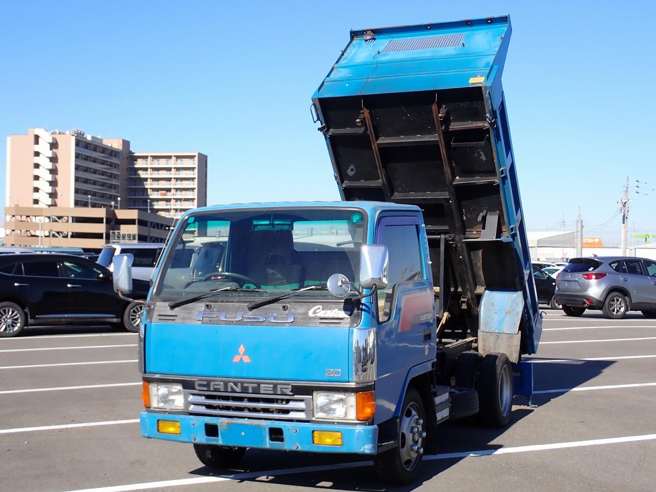 MITSUBISHI Canter