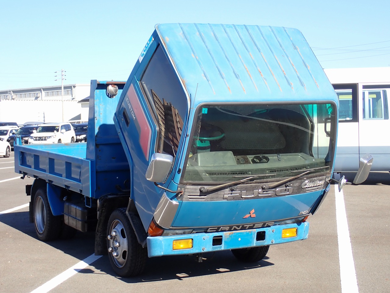 MITSUBISHI Canter