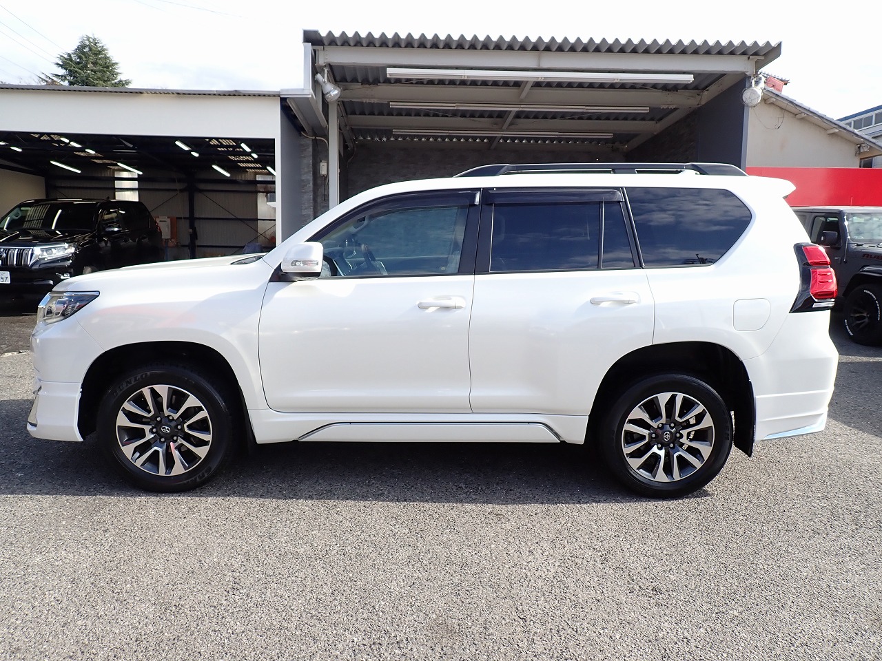 TOYOTA Land Cruiser Prado