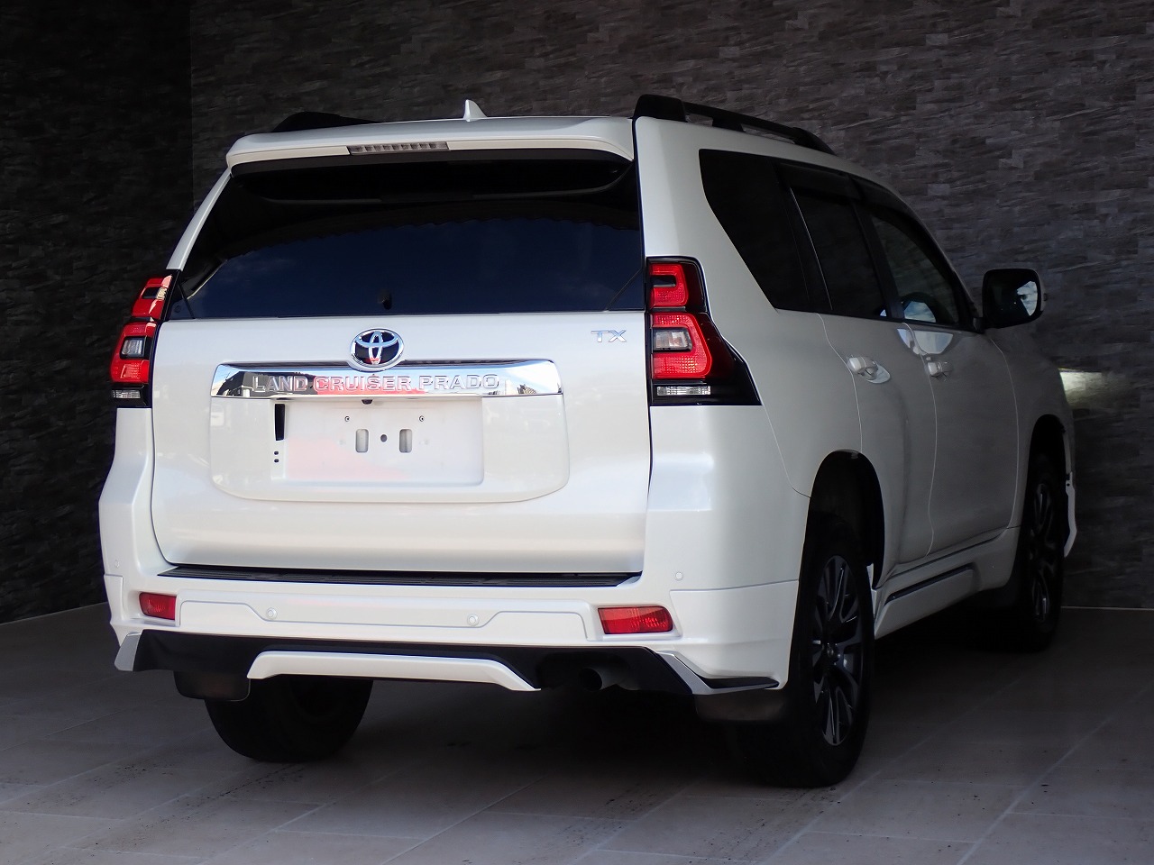 TOYOTA Land Cruiser Prado