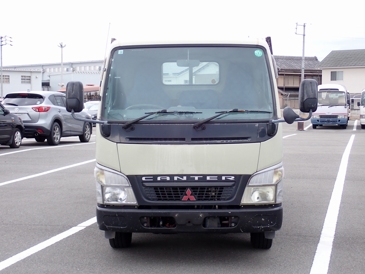 MITSUBISHI Canter