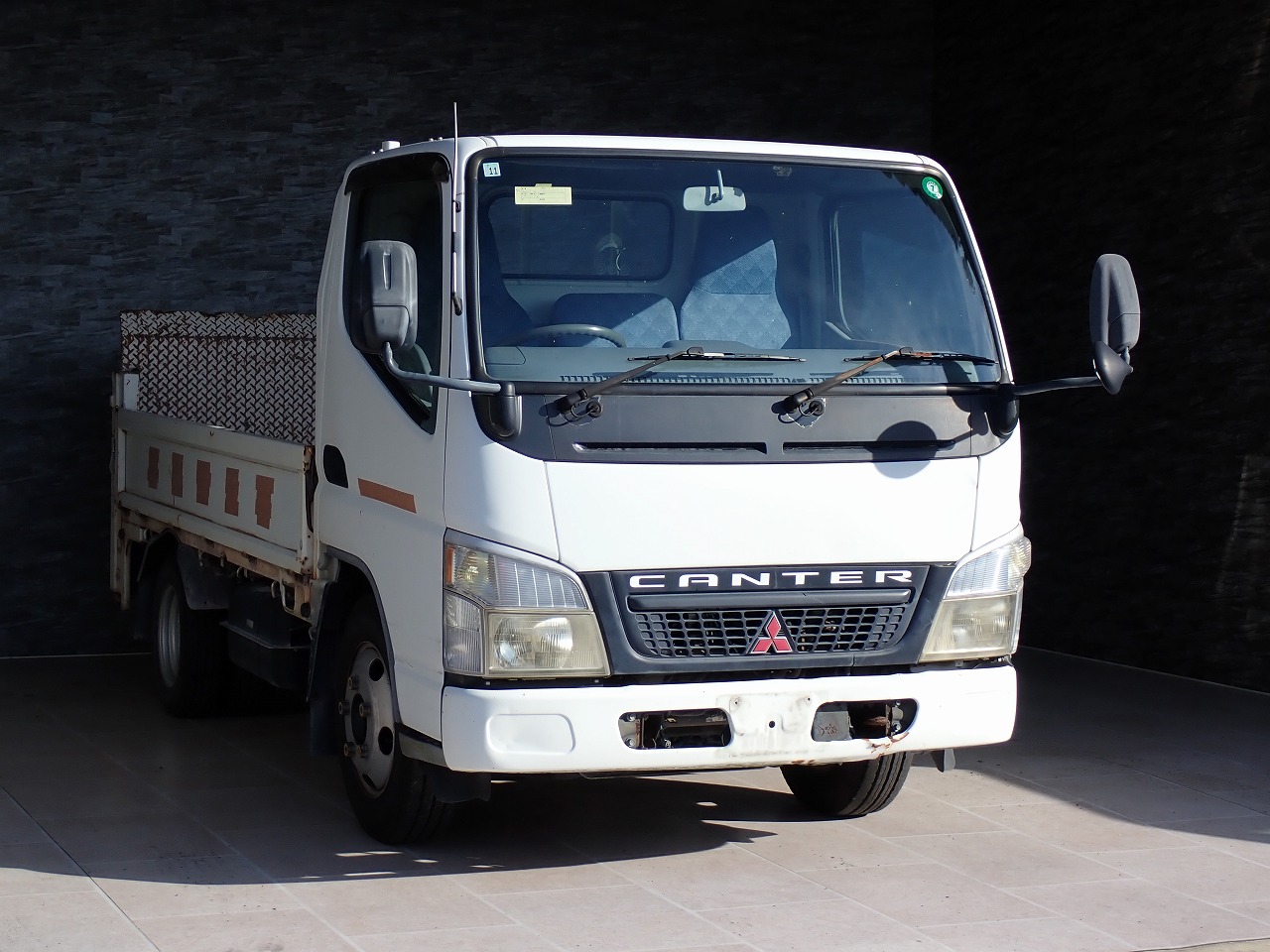 MITSUBISHI Canter