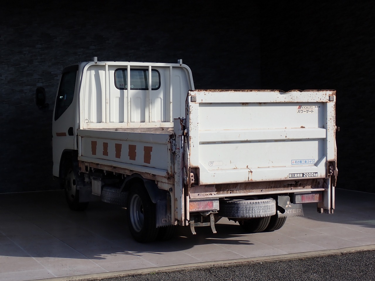 MITSUBISHI Canter
