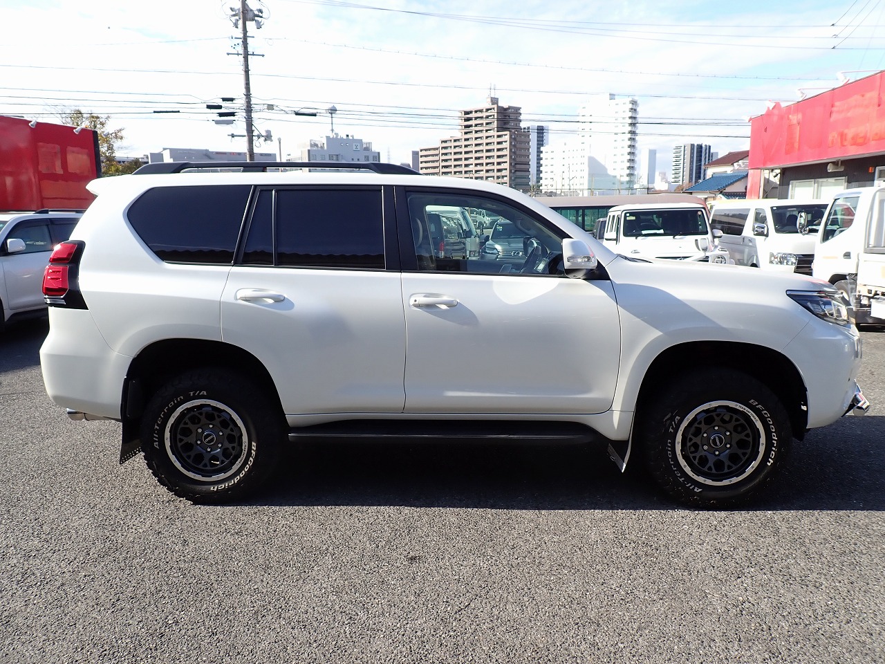 TOYOTA Land Cruiser Prado