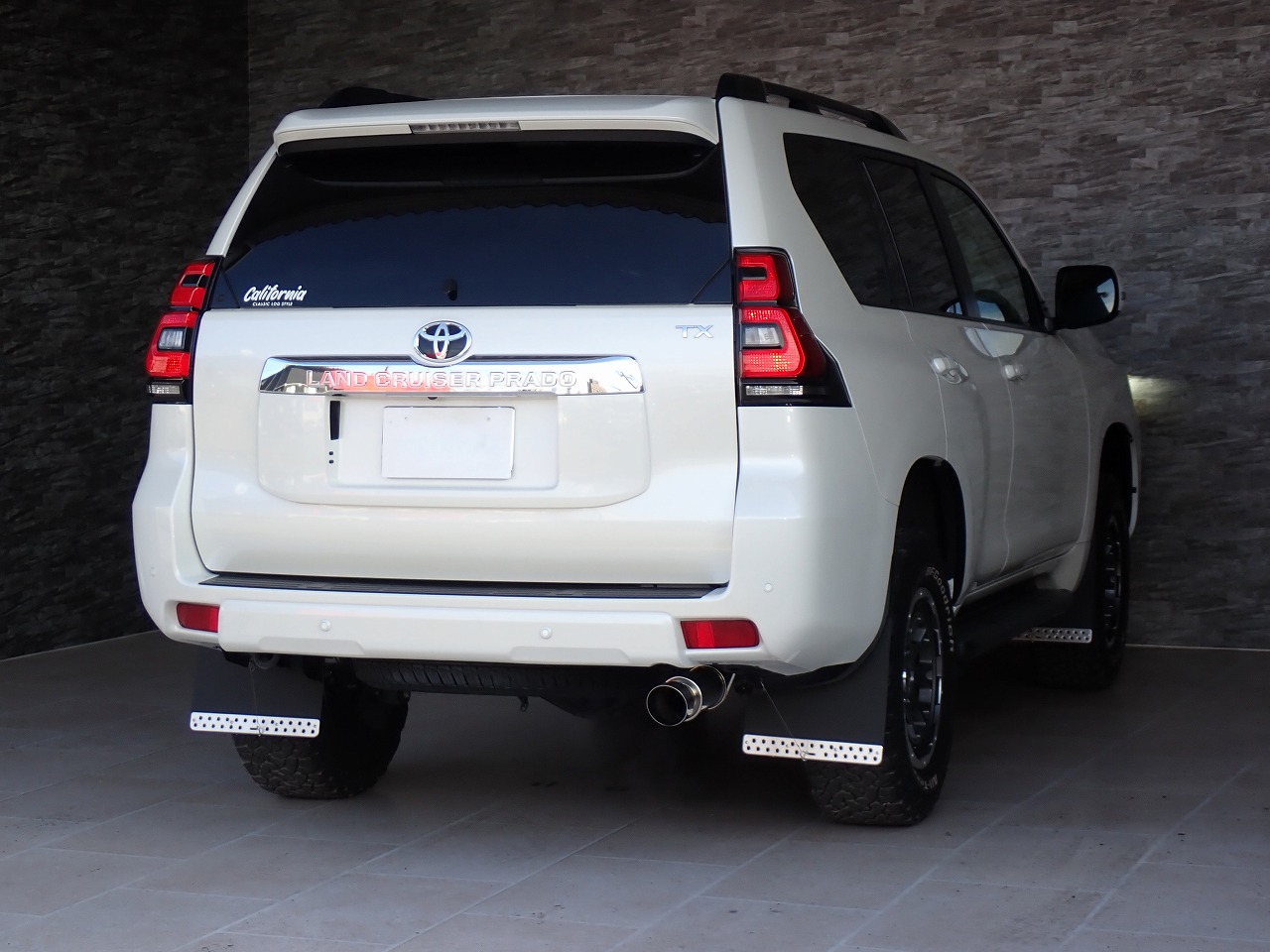 TOYOTA Land Cruiser Prado