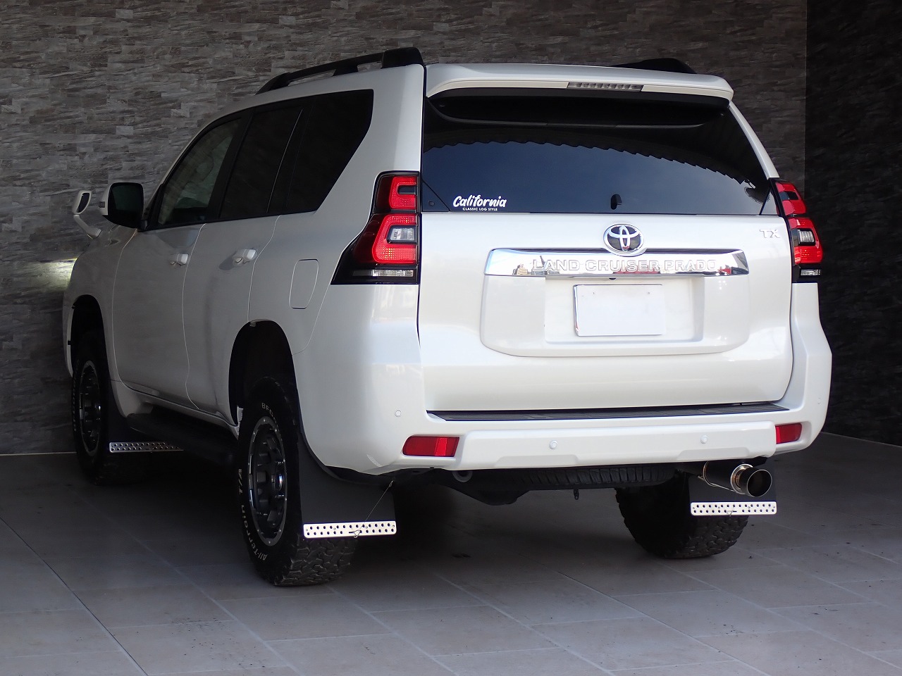 TOYOTA Land Cruiser Prado