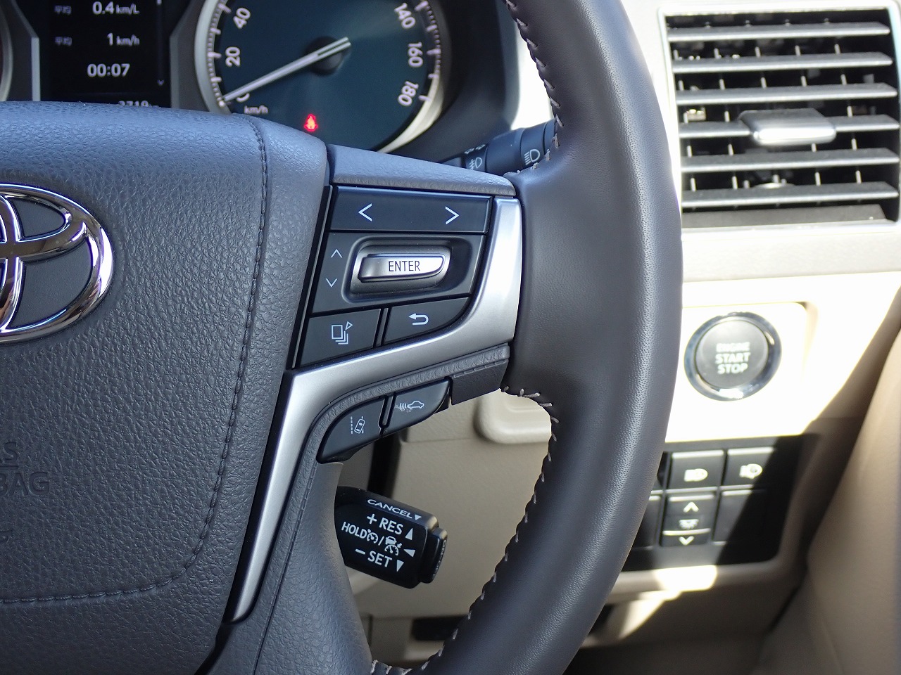 TOYOTA Land Cruiser Prado