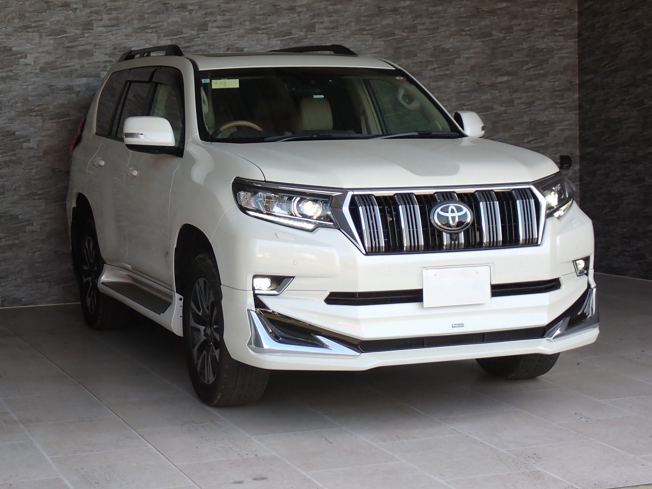 TOYOTA Land Cruiser Prado