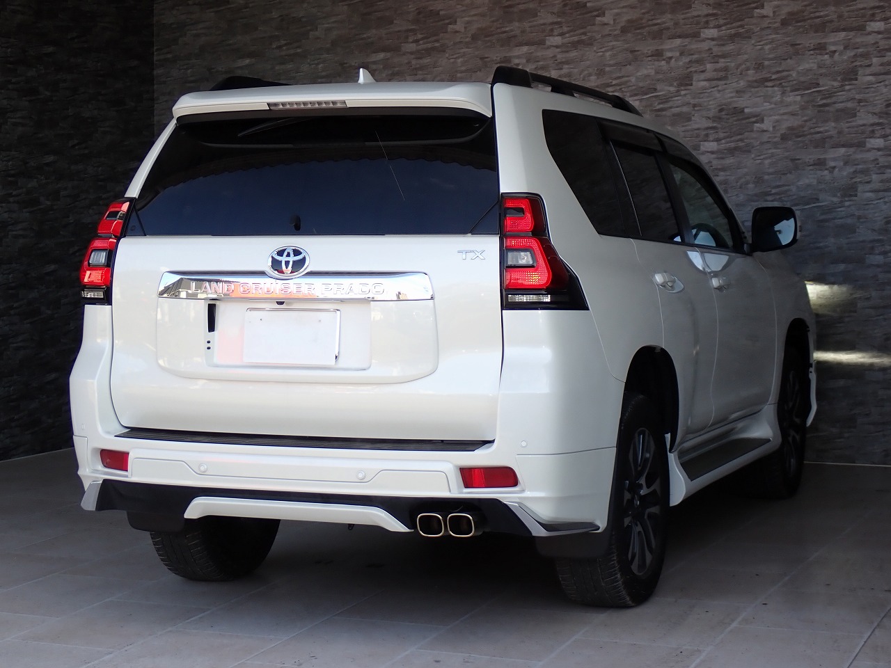 TOYOTA Land Cruiser Prado