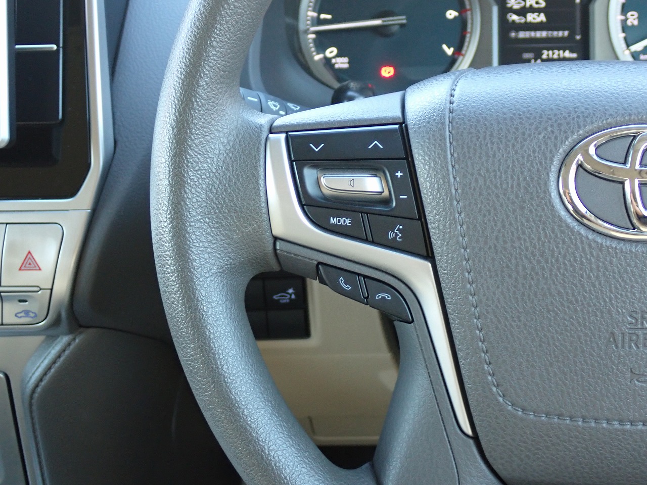 TOYOTA Land Cruiser Prado