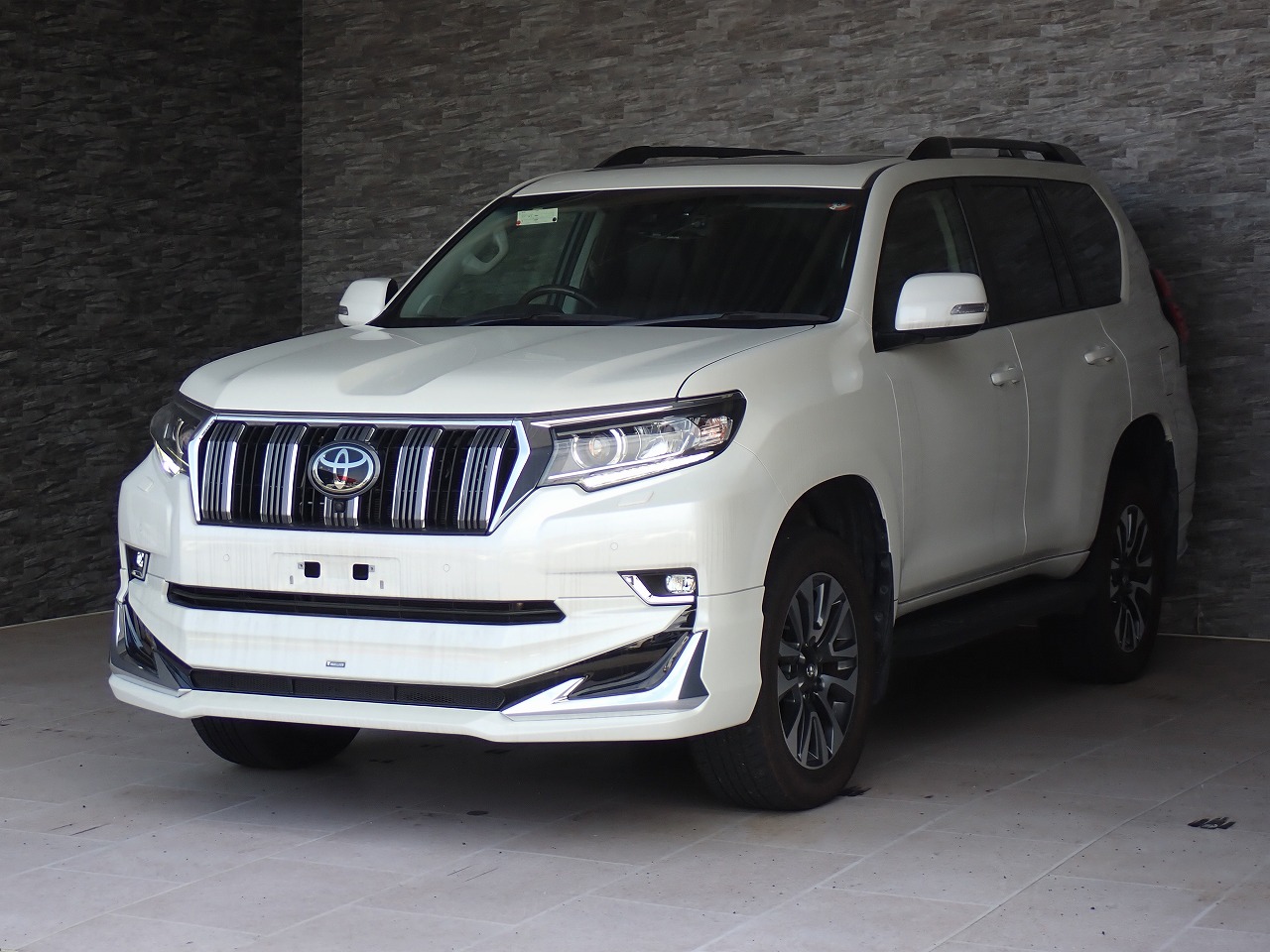 TOYOTA Land Cruiser Prado