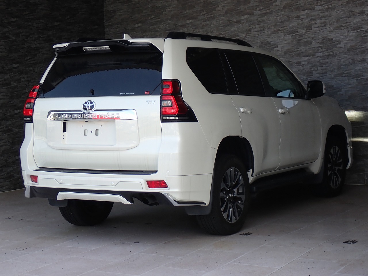 TOYOTA Land Cruiser Prado