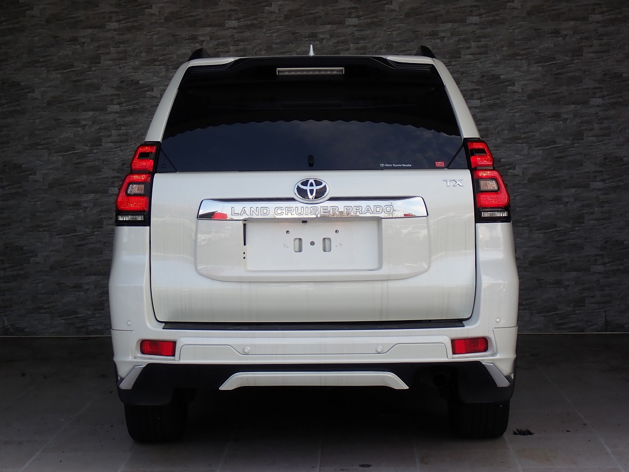 TOYOTA Land Cruiser Prado