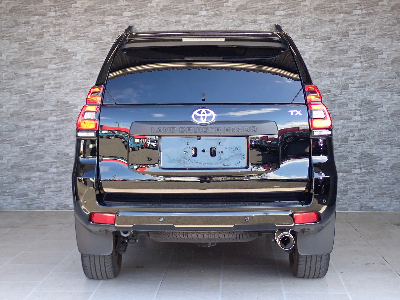 TOYOTA Land Cruiser Prado