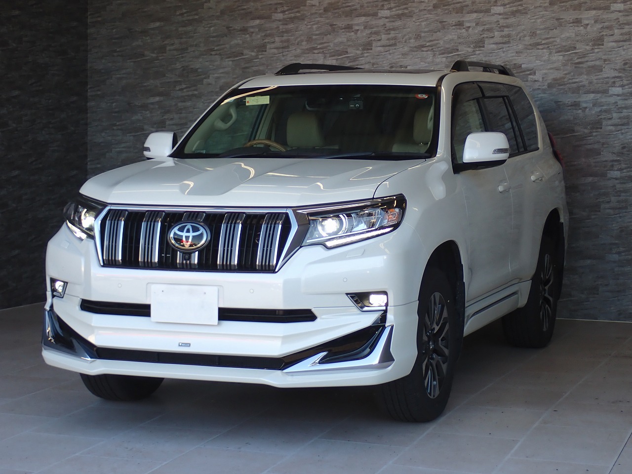 TOYOTA Land Cruiser Prado