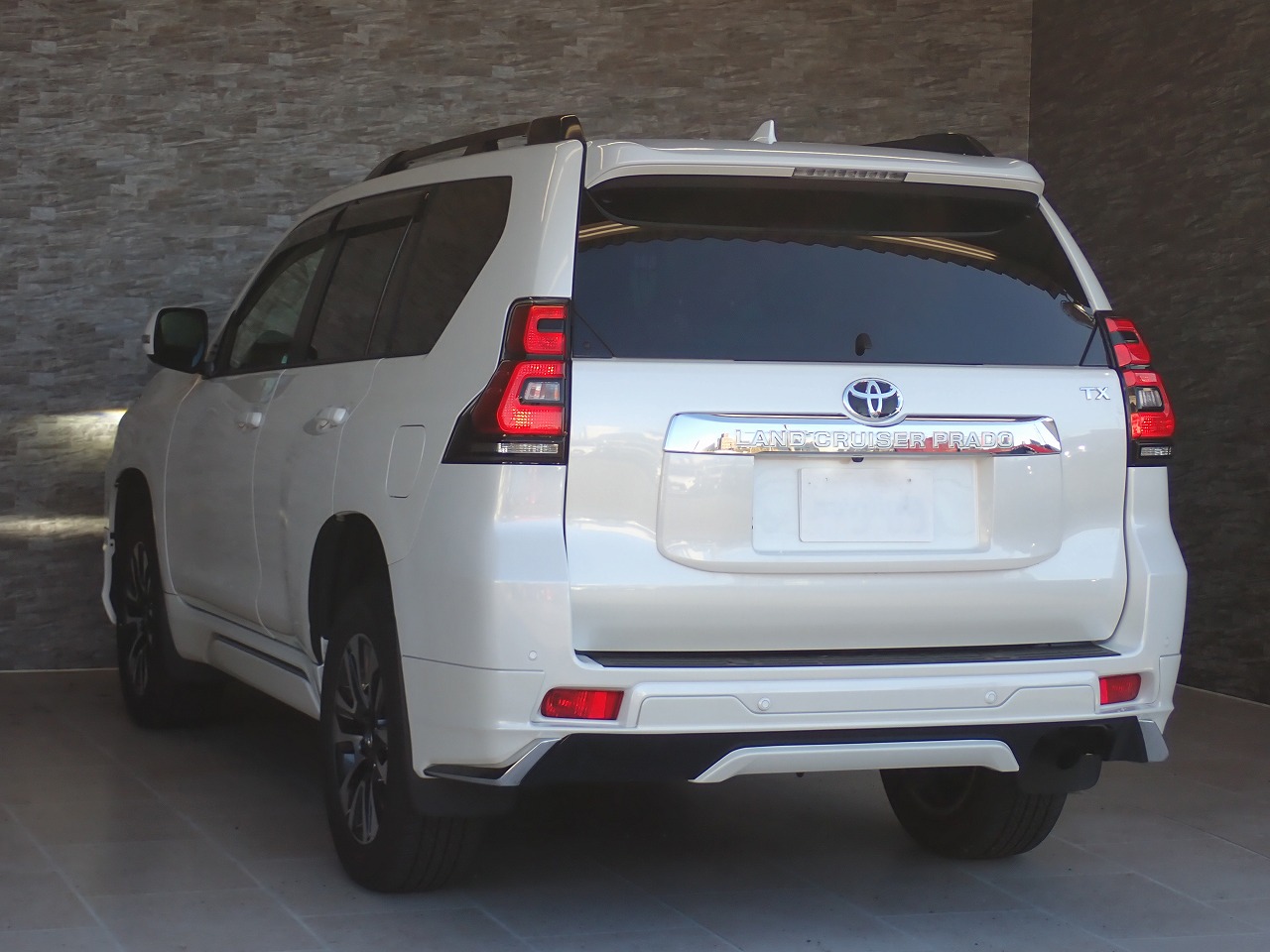 TOYOTA Land Cruiser Prado