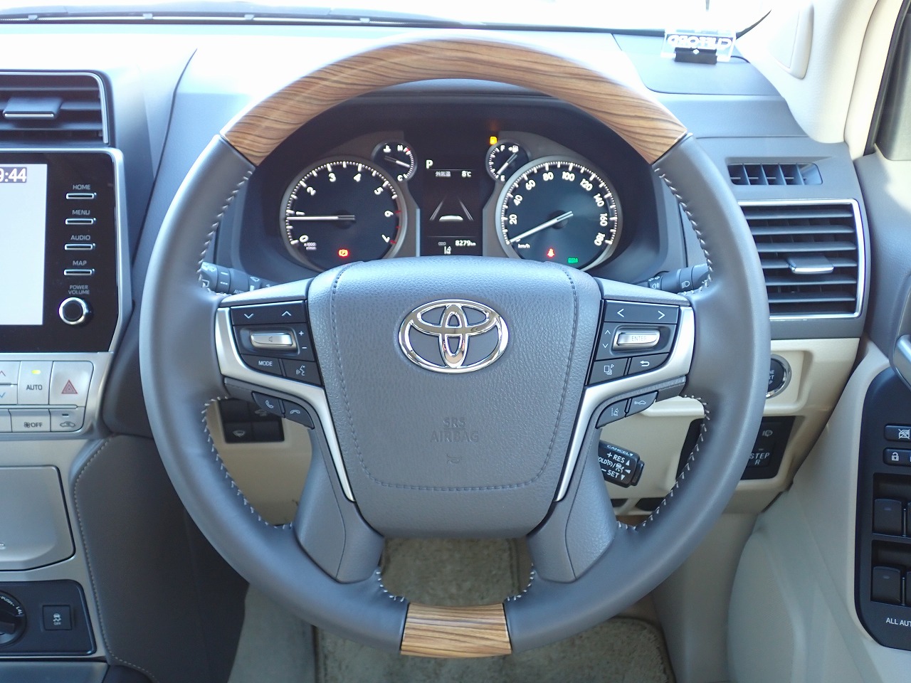 TOYOTA Land Cruiser Prado