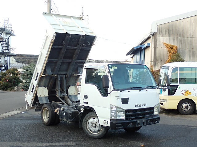 ISUZU Elf Truck