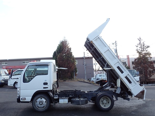 ISUZU Elf Truck