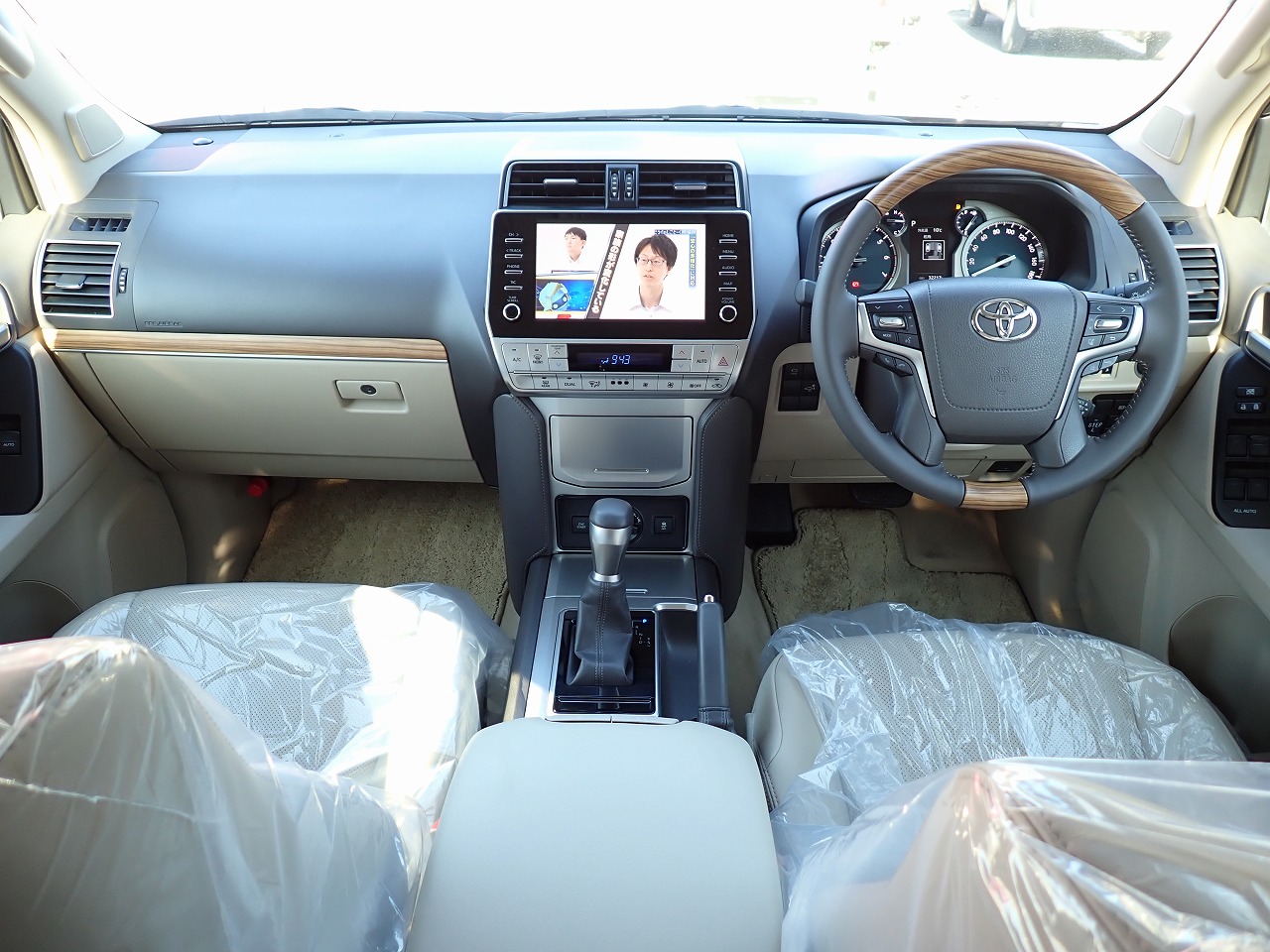 TOYOTA Land Cruiser Prado