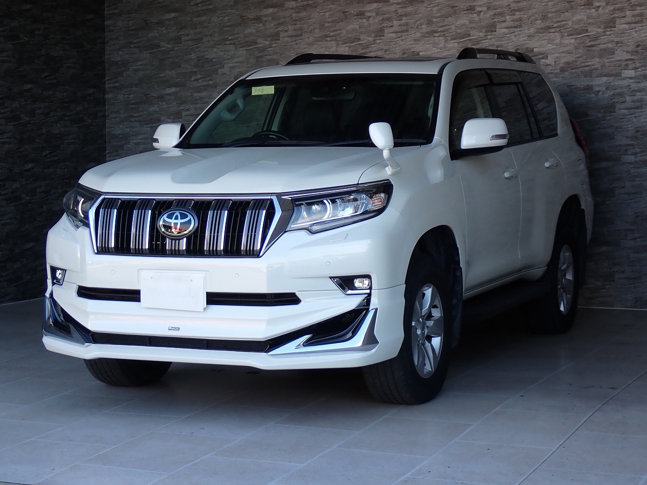 TOYOTA Land Cruiser Prado