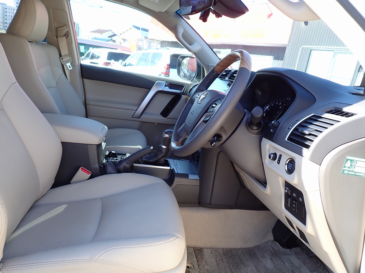 TOYOTA Land Cruiser Prado