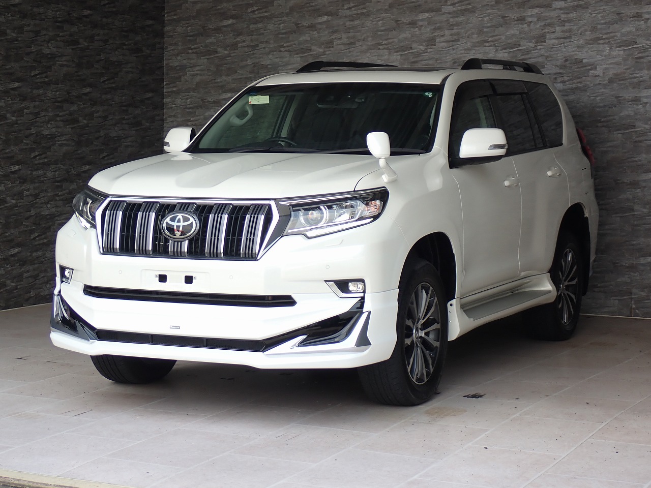 TOYOTA Land Cruiser Prado