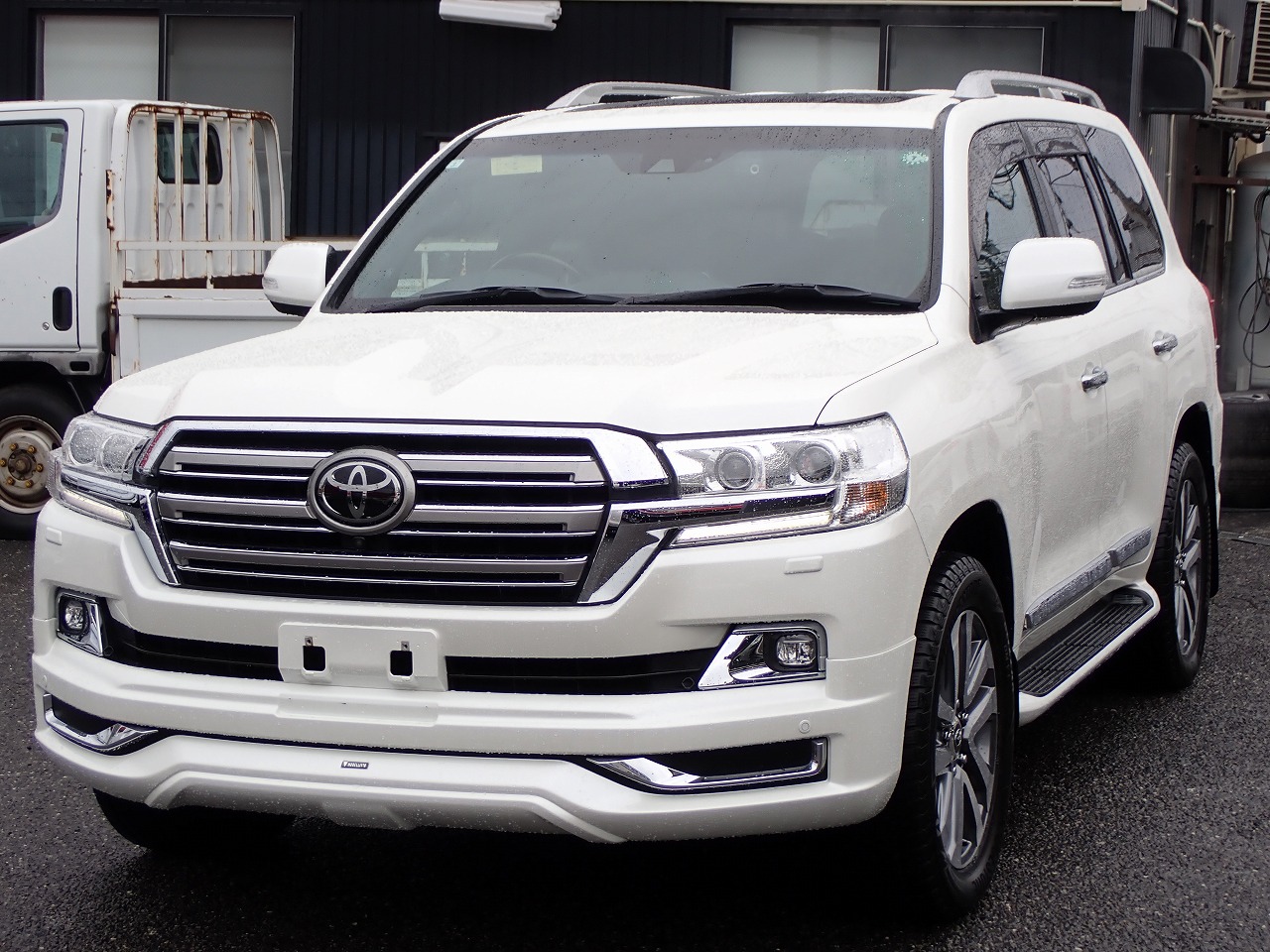 TOYOTA Land Cruiser