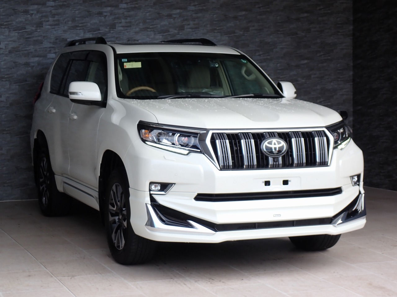 TOYOTA Land Cruiser Prado