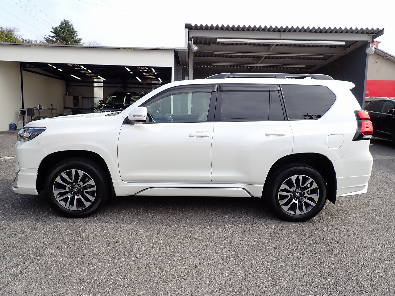 TOYOTA Land Cruiser Prado