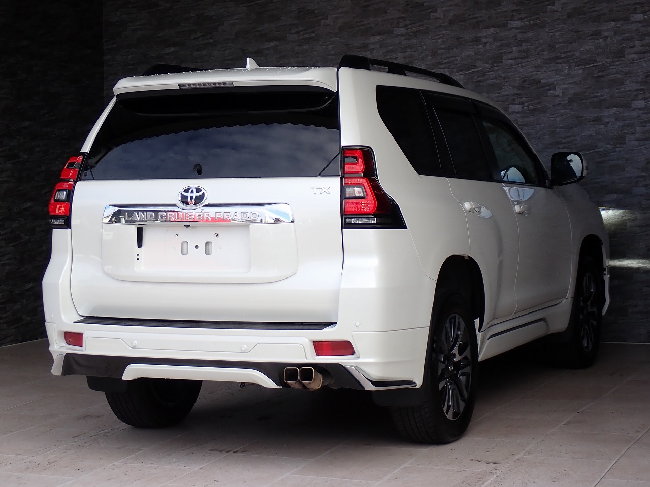 TOYOTA Land Cruiser Prado