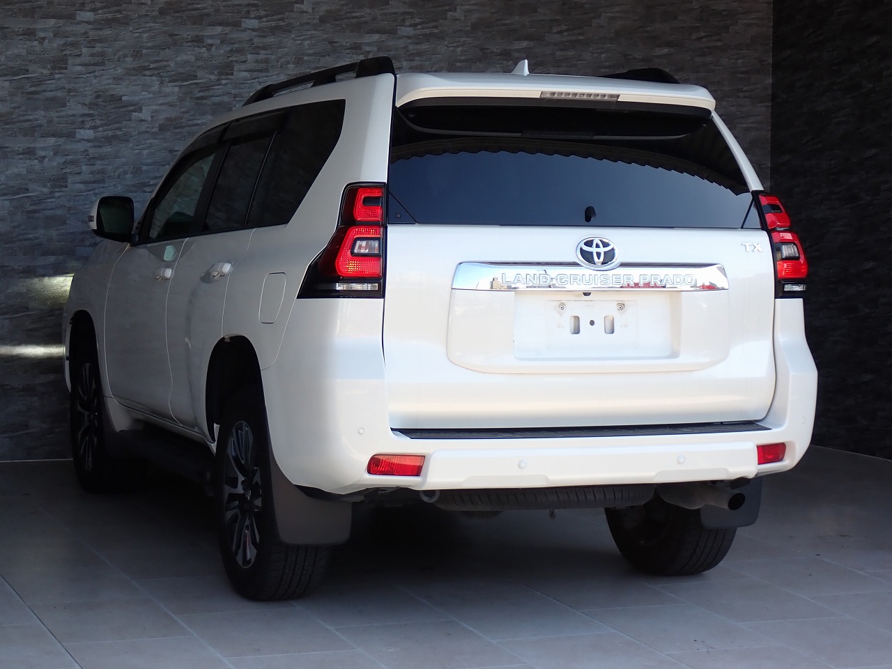 TOYOTA Land Cruiser Prado