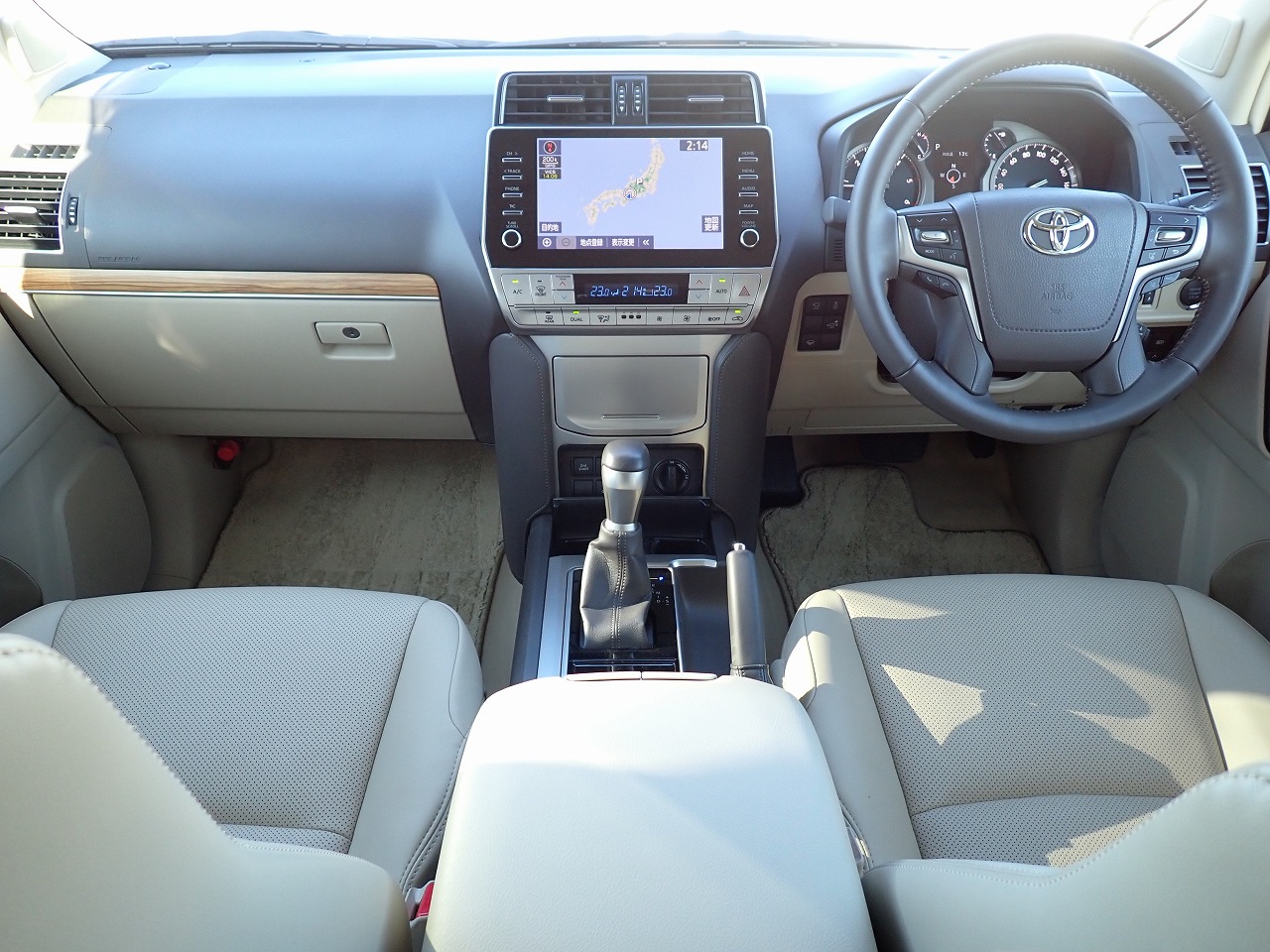 TOYOTA Land Cruiser Prado