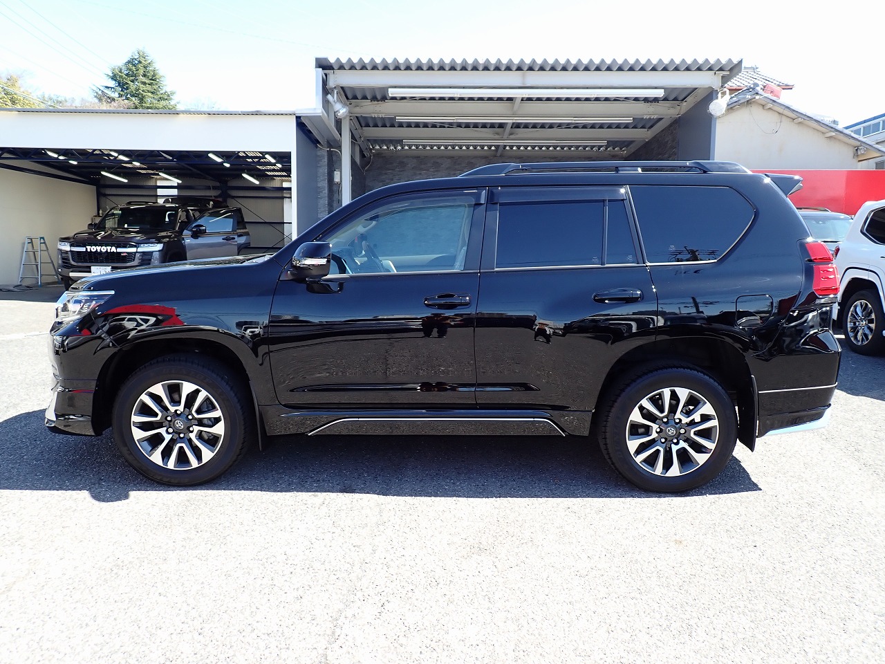 TOYOTA Land Cruiser Prado