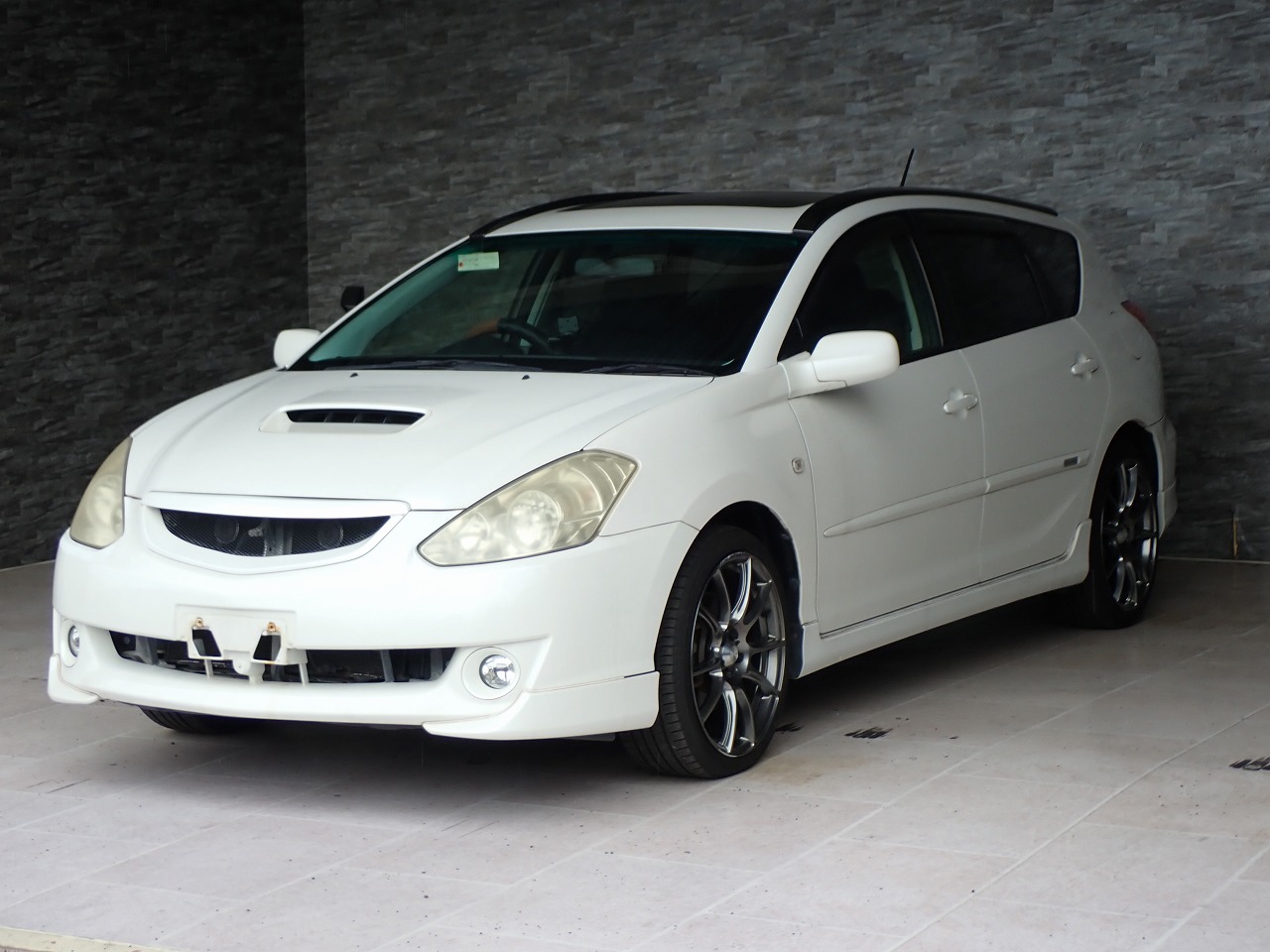 TOYOTA Caldina