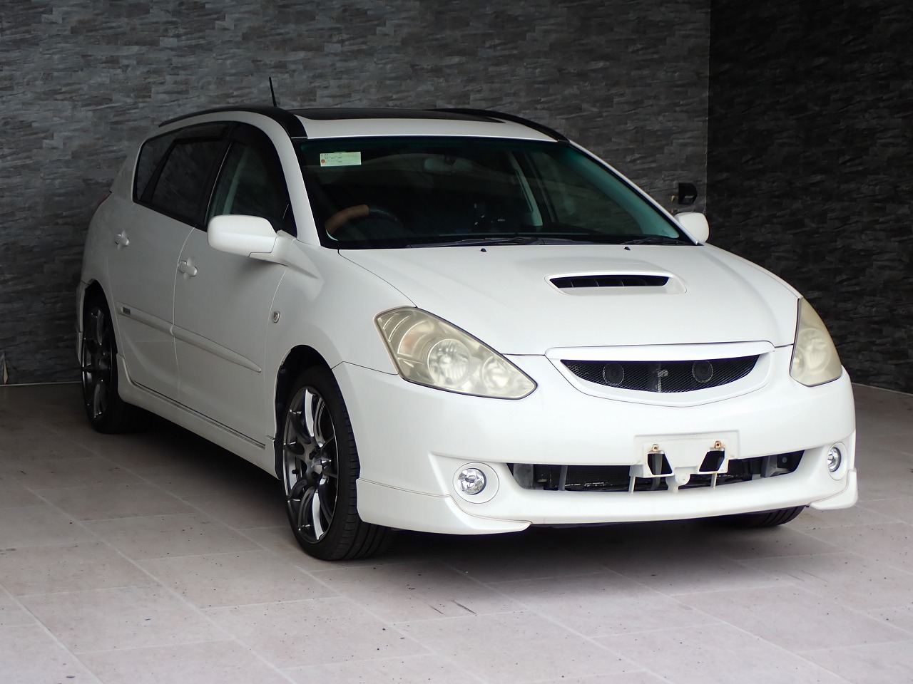 TOYOTA Caldina