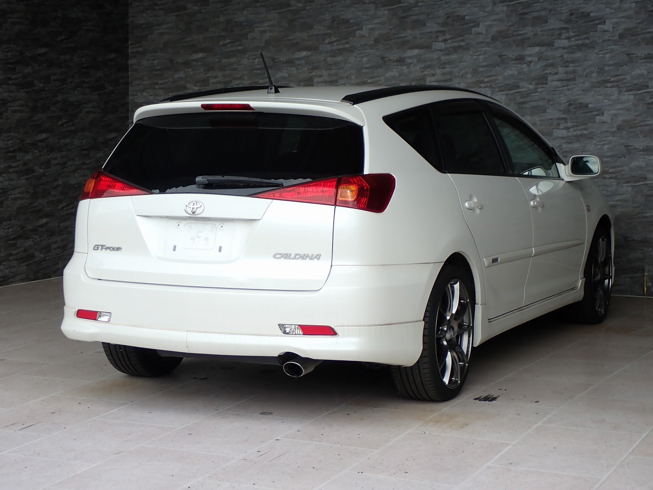 TOYOTA Caldina