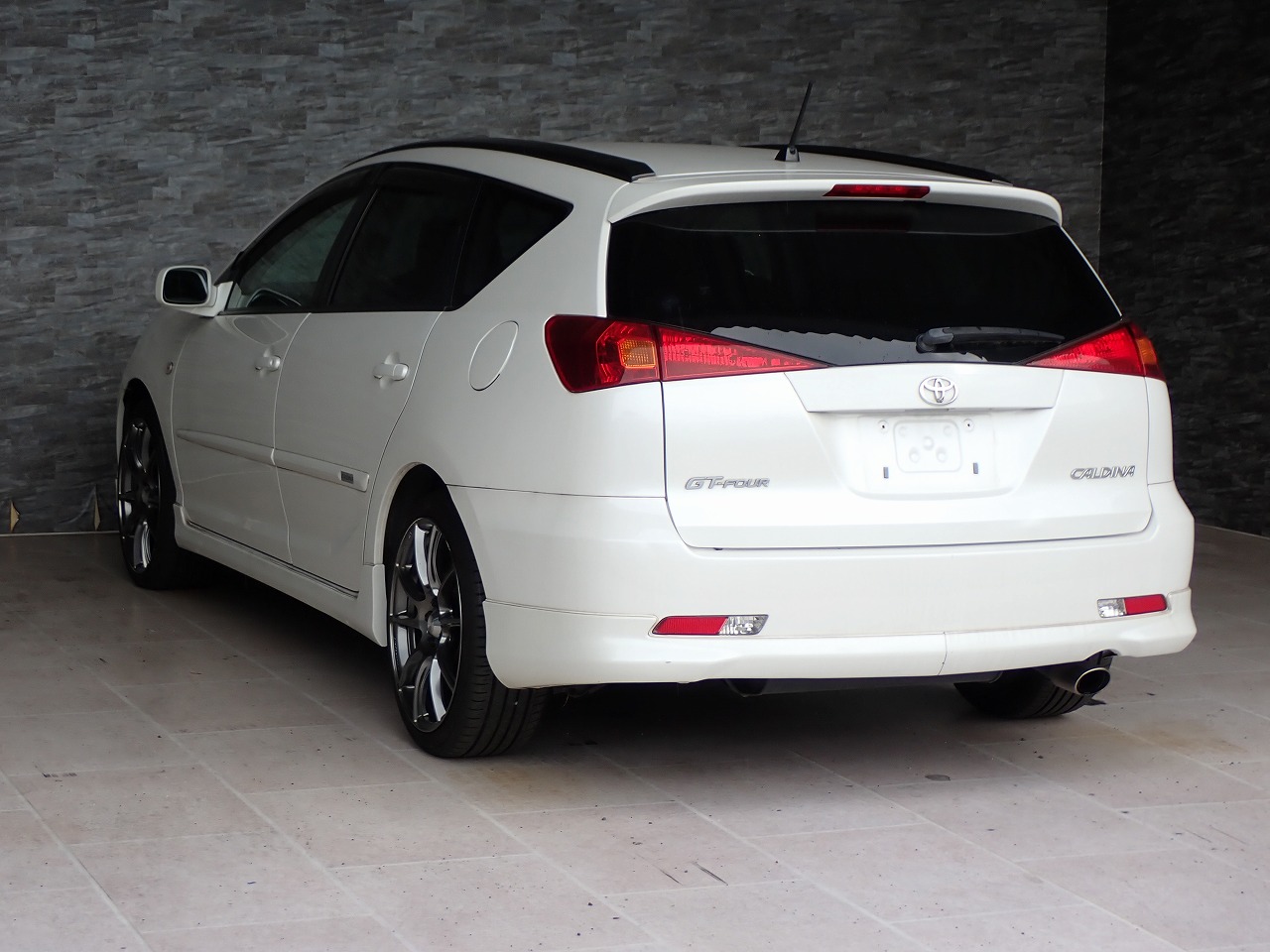 TOYOTA Caldina