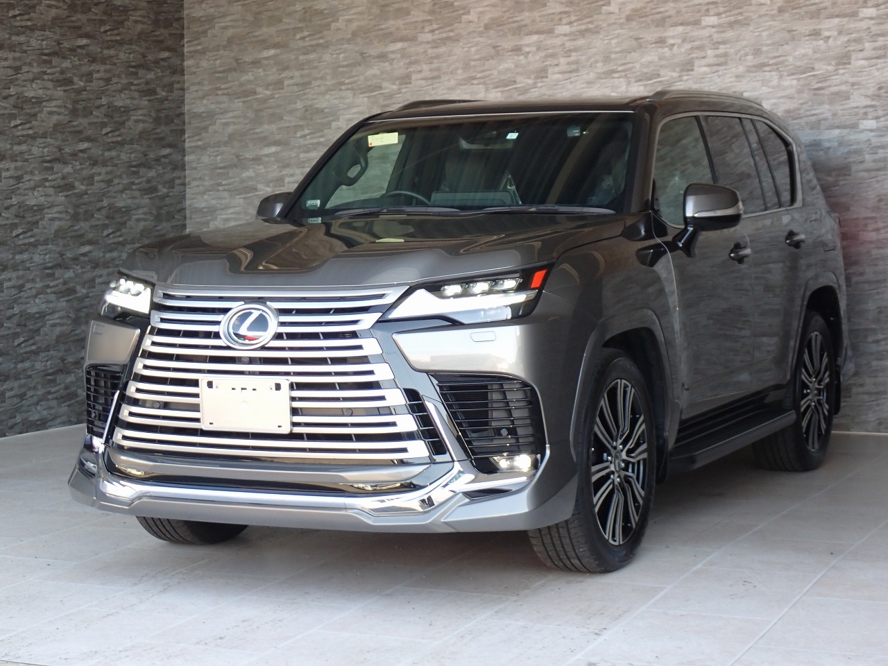 LEXUS LX