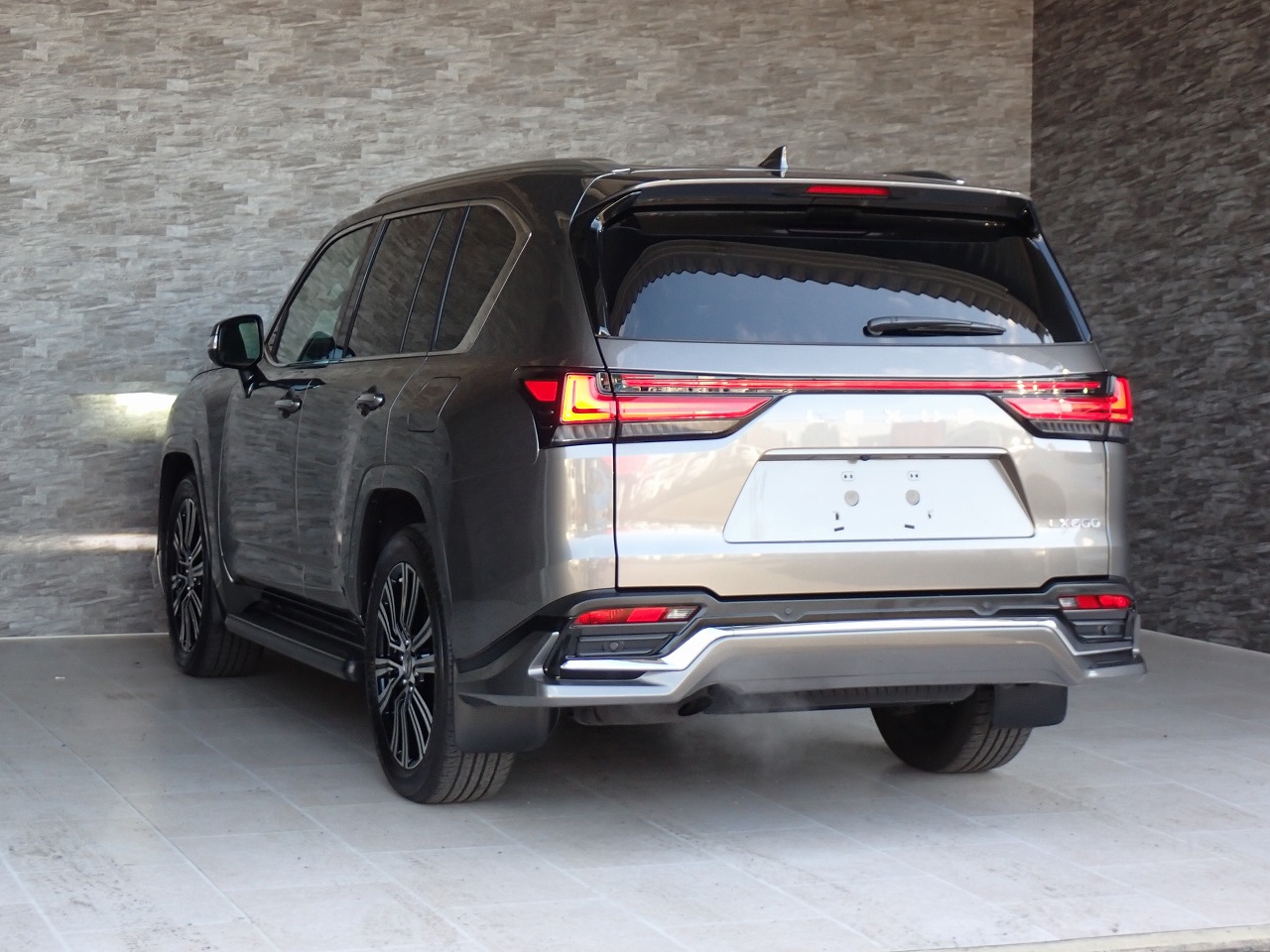 LEXUS LX