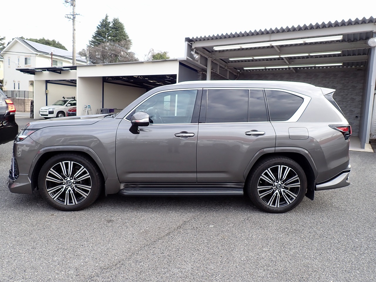 LEXUS LX