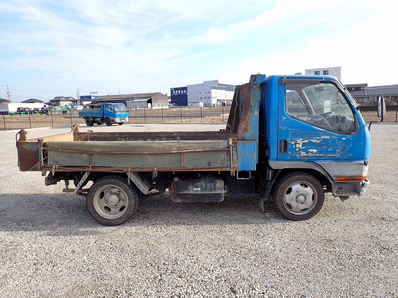 MITSUBISHI Canter