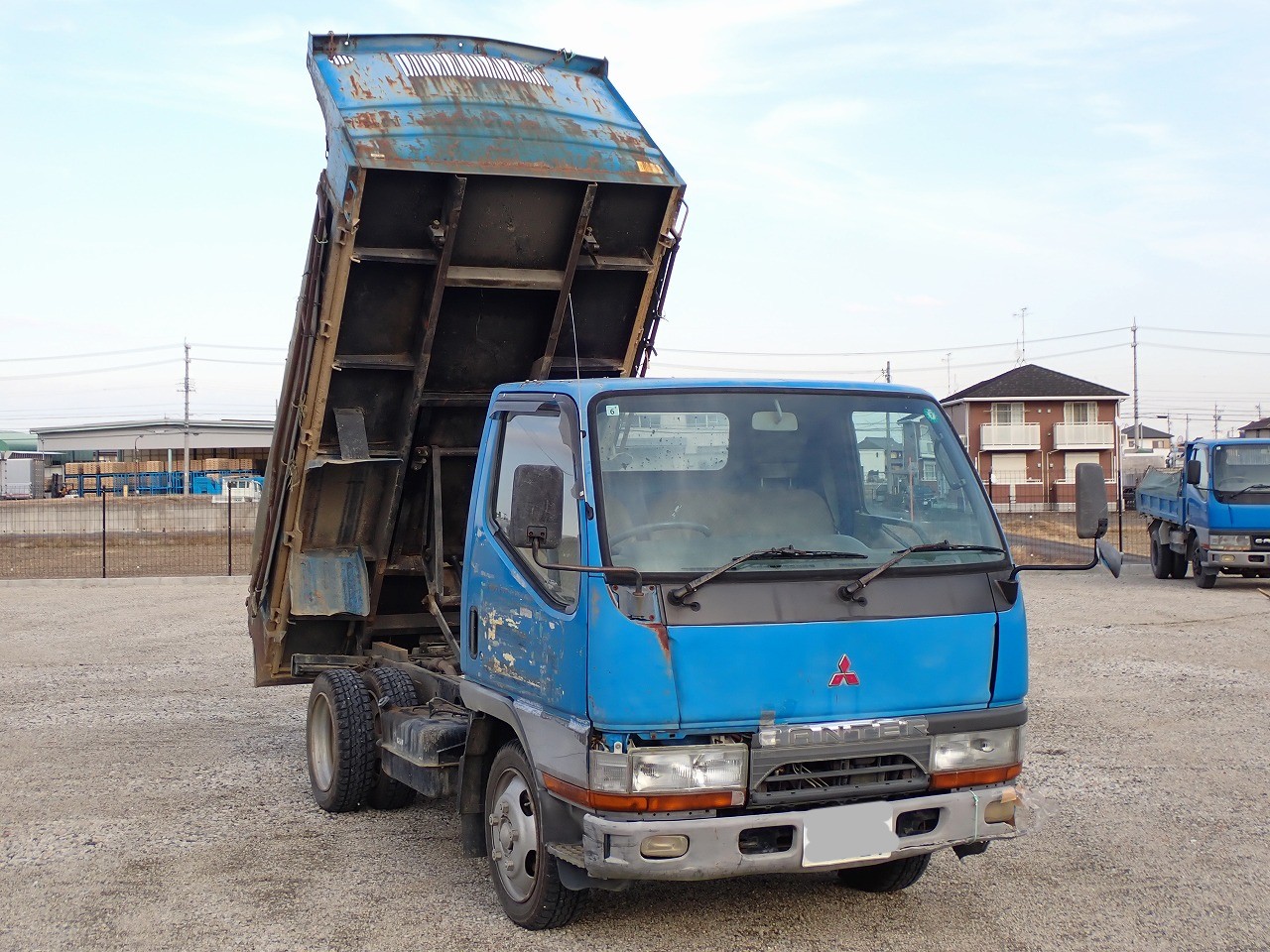 MITSUBISHI Canter