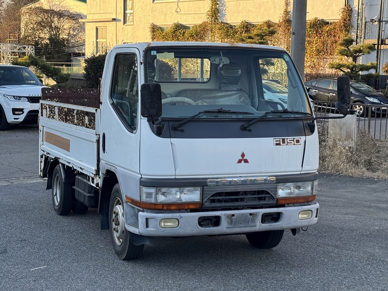 MITSUBISHI Canter
