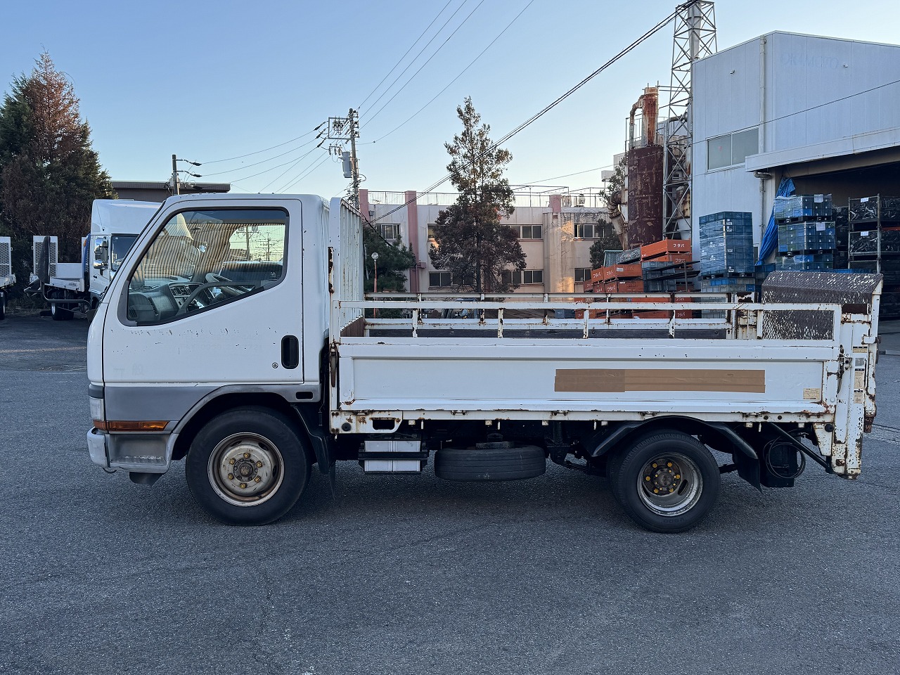 MITSUBISHI Canter