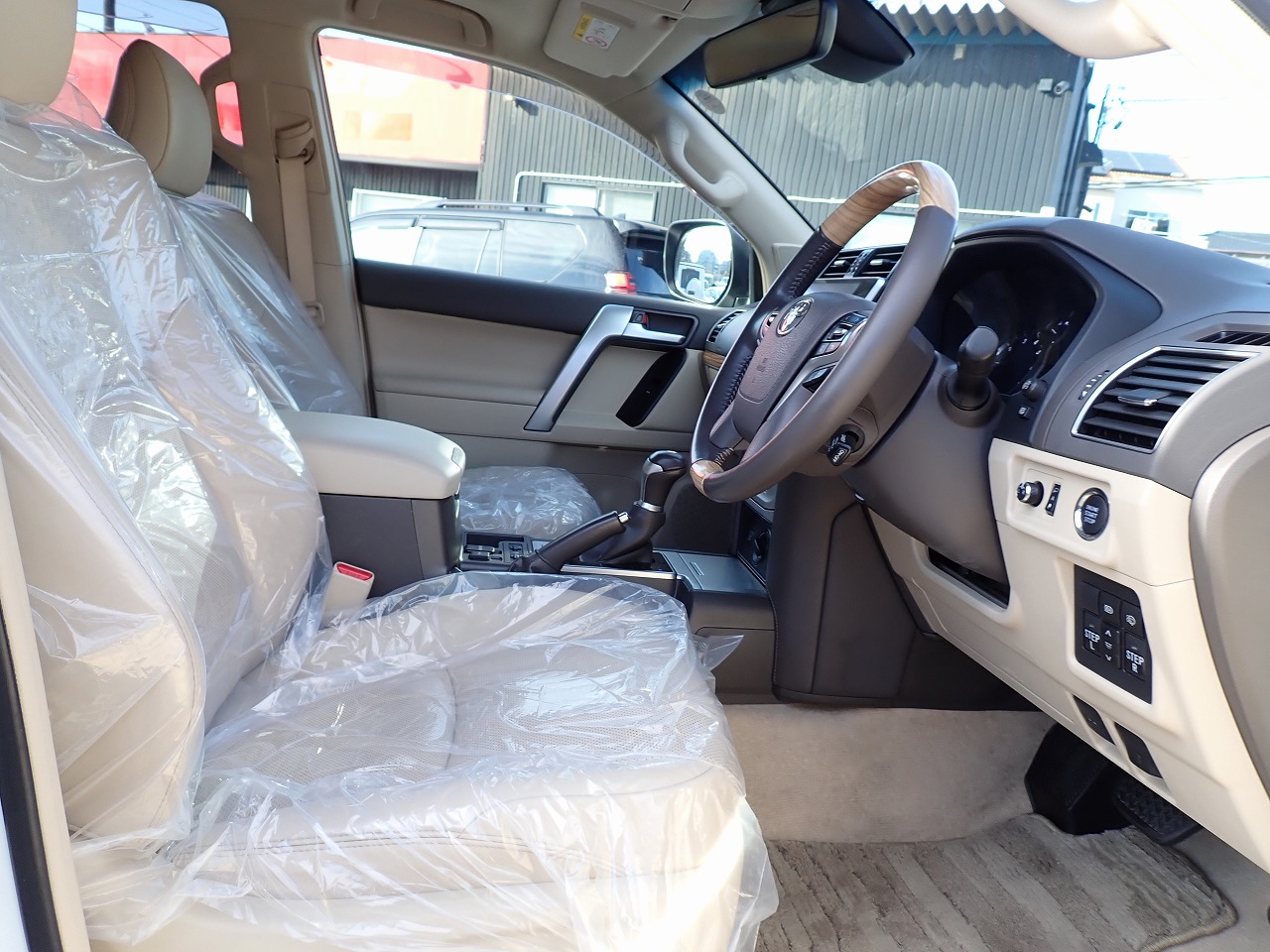 TOYOTA Land Cruiser Prado