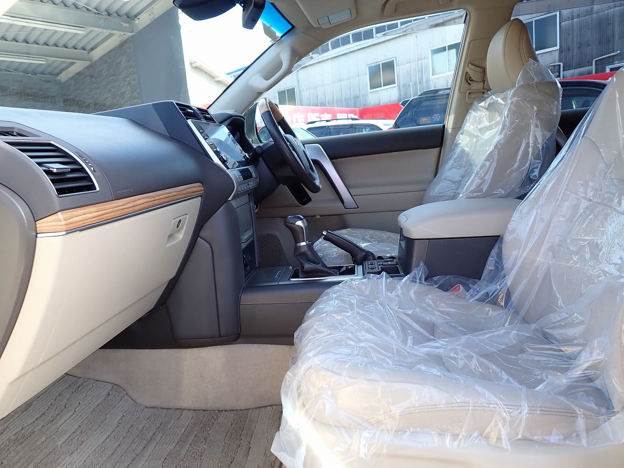 TOYOTA Land Cruiser Prado